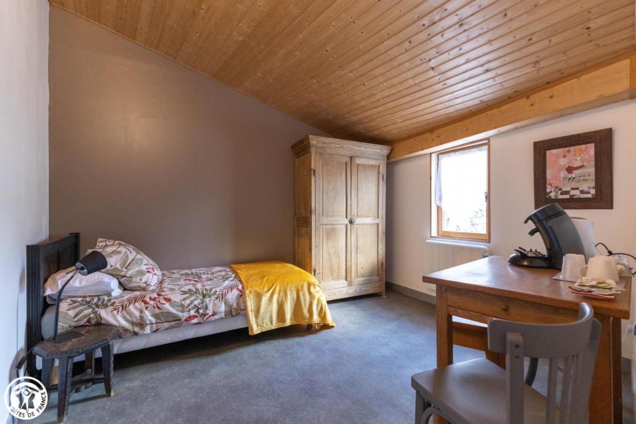 Chambre D'Hote De La Petite Toscane D'Auvergne Bed and Breakfast Isserteaux Eksteriør billede
